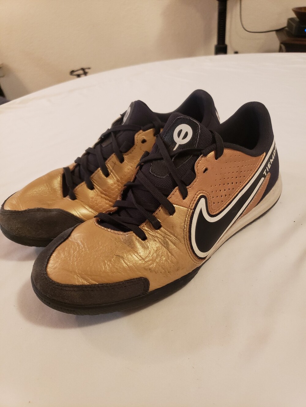 Nike Tiempo  Indoor Soccer Shoe Metallic Copper/black Womens 8